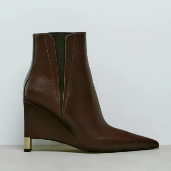 NWT Brown Pointed Toe Wedge Heel Leather Ankle Boots w/ Gold Details, 8 - Picture 2 of 5
